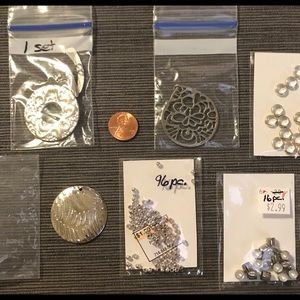 SILVER METAL PENDANTS SPACERS TOGGLE ROUND BEADS